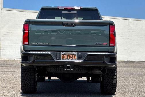 Cypress Gray 2026 Chevrolet Silverado 2500 Crew Cab, Standard Bed, XR2, 4WD