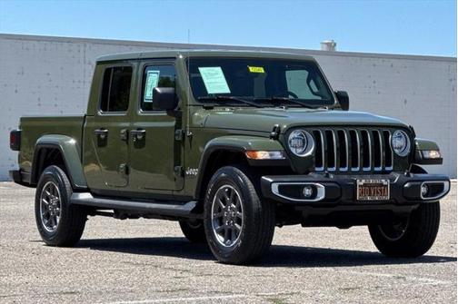 2022 Jeep Gladiator Overland