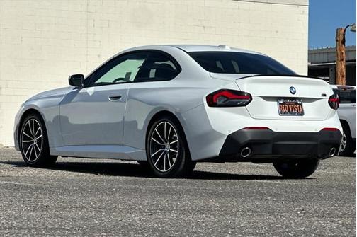 2024 BMW 230 i