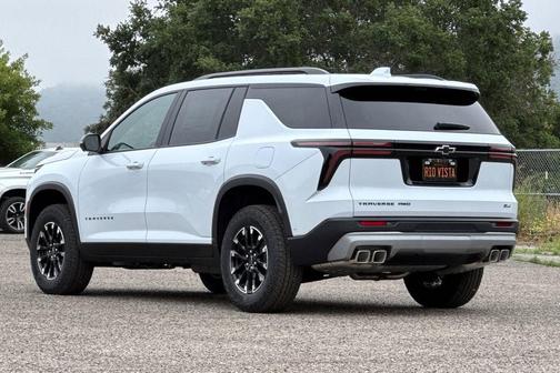 Polar White Tricoat 2026 Chevrolet Traverse AWD Z71