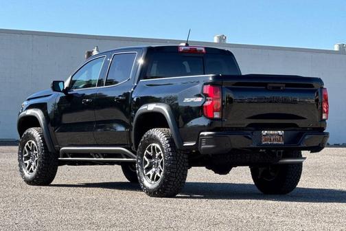 Black 2026 Chevrolet Colorado ZR2
