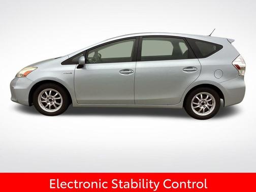 2014 Toyota Prius v Three