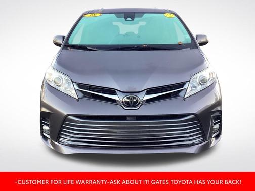 2018 Toyota Sienna XLE