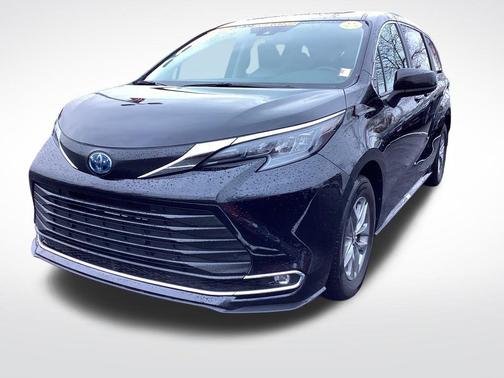 2024 Toyota Sienna XLE