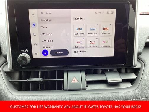 2025 Toyota RAV4 Hybrid XLE