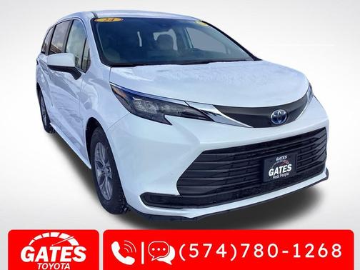 2024 Toyota Sienna LE