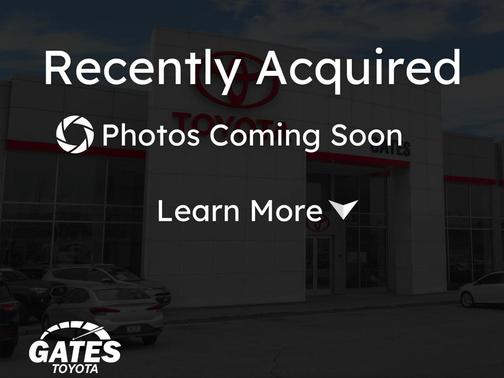 Pearl 2024 Toyota Prius XLE