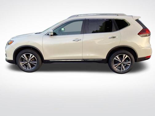 Pearl White 2018 Nissan Rogue SL