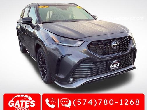 Magnetic Gray Metallic 2025 Toyota Highlander XSE