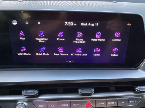 Everlasting Silver 2024 Kia Telluride S