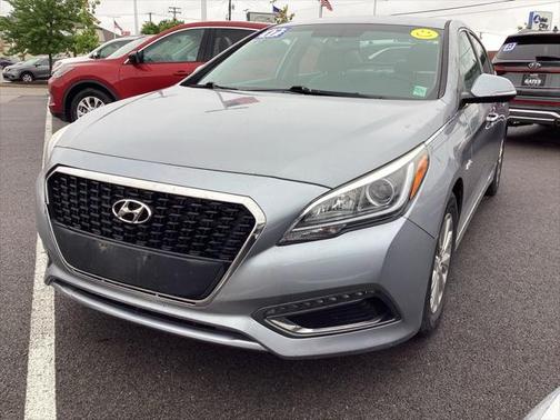 2017 Hyundai SONATA Hybrid SE