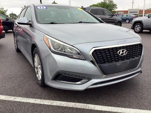 2017 Hyundai SONATA Hybrid SE