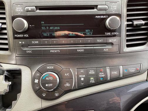 2013 Toyota Sienna SE