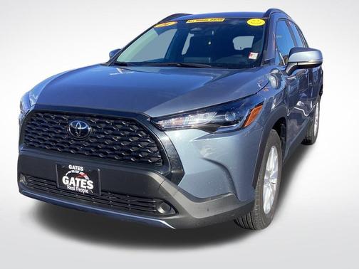 2024 Toyota Corolla Cross LE