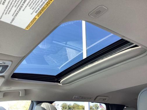 Pearl 2026 Toyota Sienna XLE