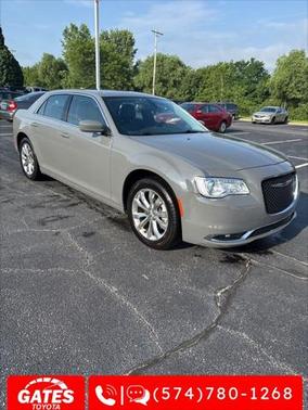 2019 Chrysler 300 Touring