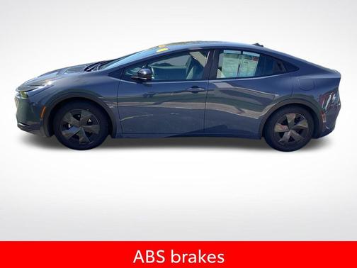 2023 Toyota Prius LE