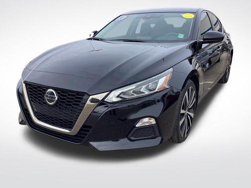 2020 Nissan Altima SR FWD