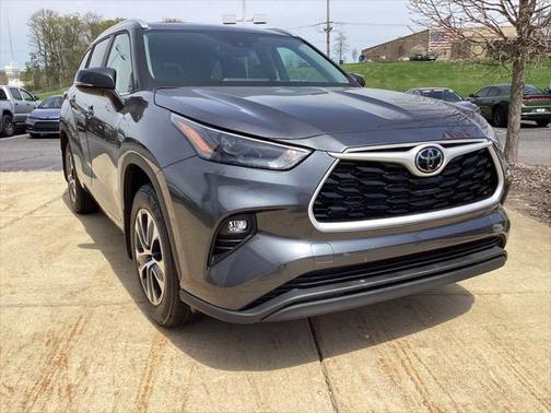 2025 Toyota Highlander Hybrid XLE