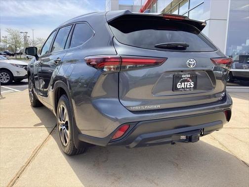 2025 Toyota Highlander Hybrid XLE