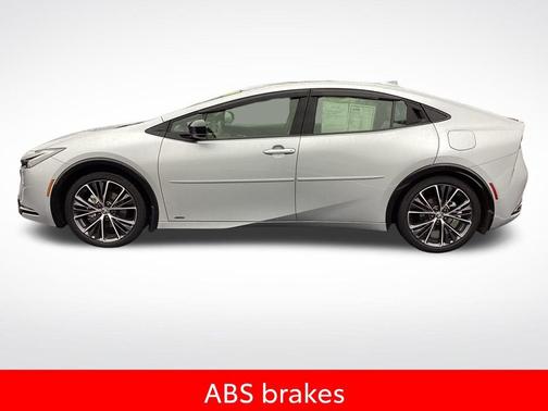 2024 Toyota Prius XLE