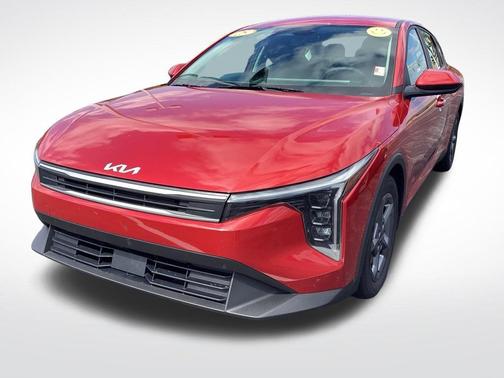 Currant Red 2025 Kia K4 LXS