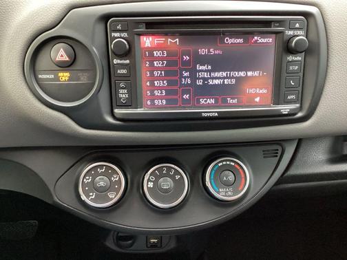 2017 Toyota Yaris L