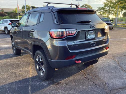 Granite Crystal Metallic Clearcoat 2018 Jeep Compass Trailhawk