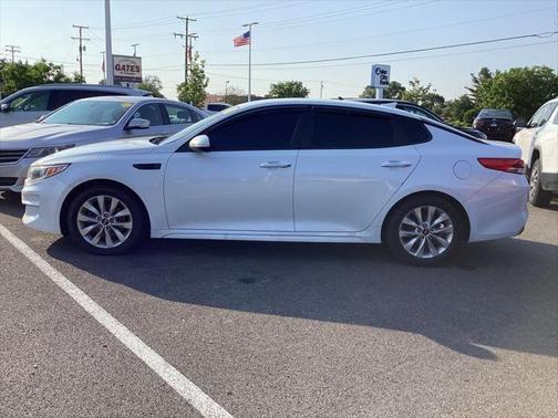 2017 Kia Optima LX