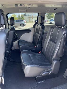 2012 Chrysler Town & Country Touring