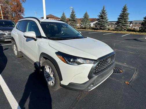 2022 Toyota Corolla Cross LE