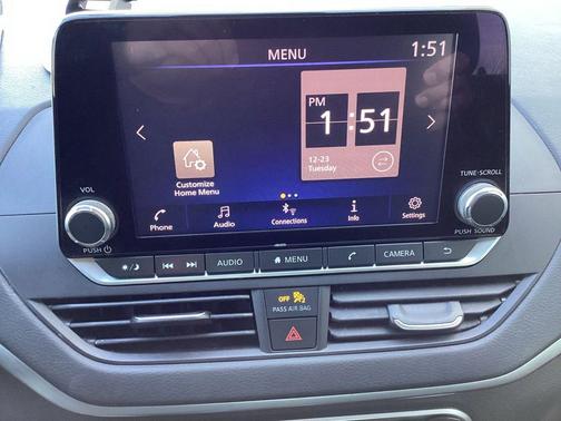 2021 Nissan Altima 2.5 SV