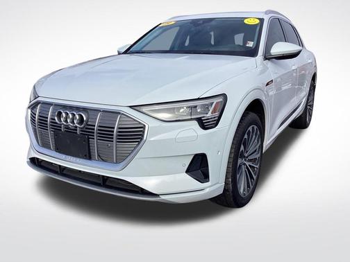 2019 Audi e-tron Premium Plus