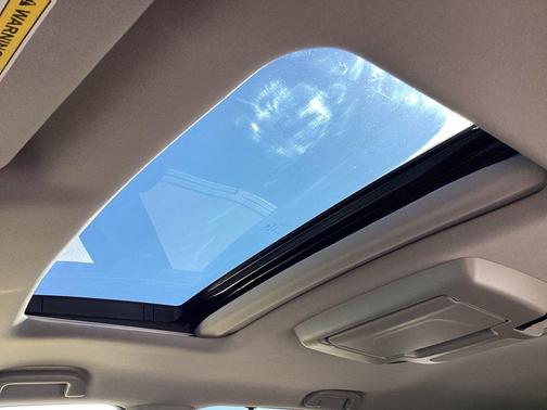 Crystal Black Pearl 2021 Honda Pilot Touring 8-Passenger