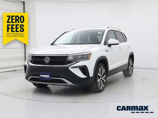 White 2024 Volkswagen Taos SE