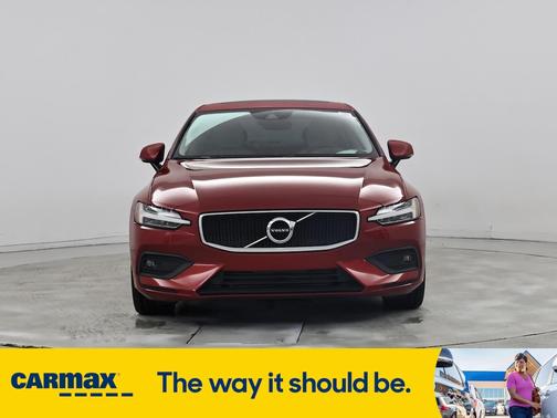 2021 Volvo S60 T5 Momentum