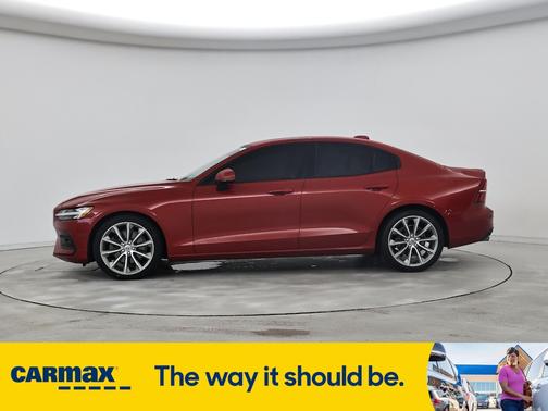 2021 Volvo S60 T5 Momentum