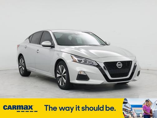 2022 Nissan Altima SV