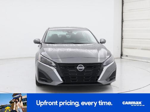 Gray 2023 Nissan Altima SL