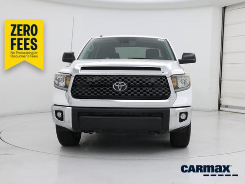 White 2019 Toyota Tundra SR5