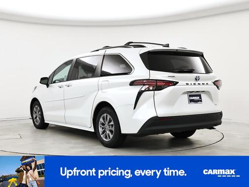 2022 Toyota Sienna XLE