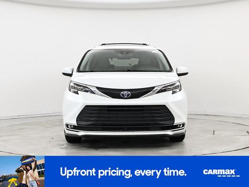 2022 Toyota Sienna XLE