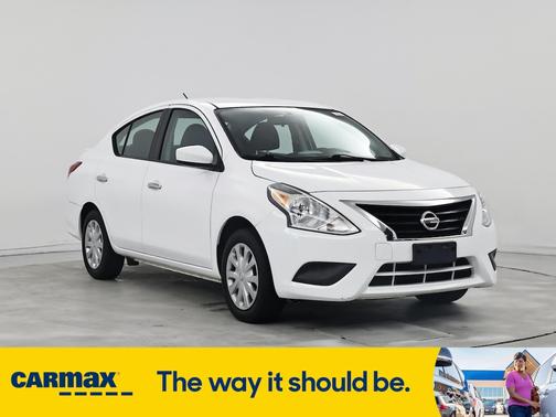 2016 Nissan Versa SV