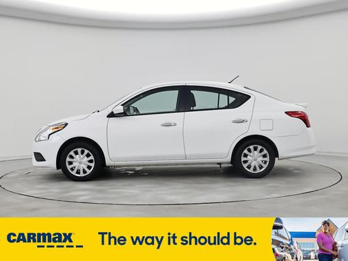 2016 Nissan Versa SV