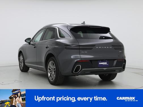 Gray 2023 Genesis GV70