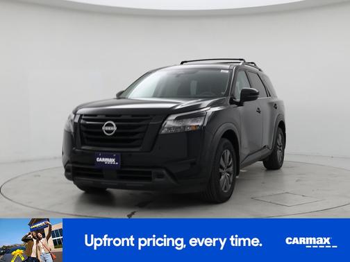 2023 Nissan Pathfinder SV