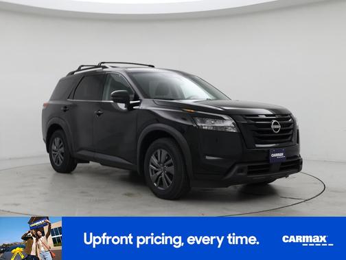 2023 Nissan Pathfinder SV