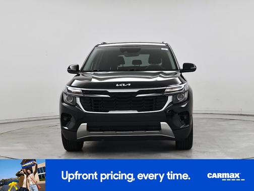 Black 2024 Kia Seltos EX