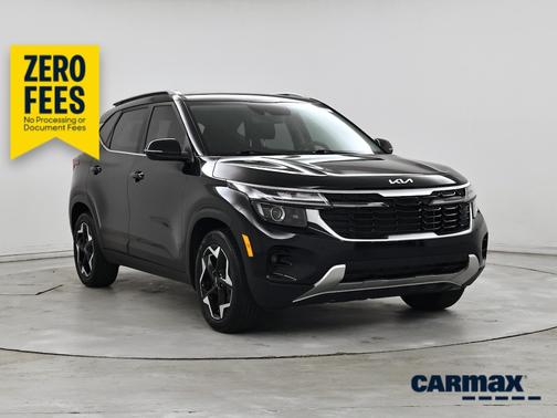 Black 2024 Kia Seltos EX