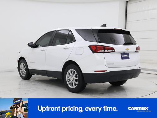 White 2023 Chevrolet Equinox LS
